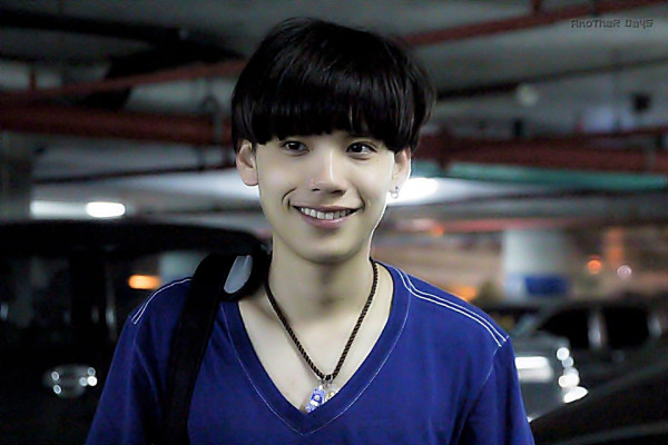 เสียงเพลง ถ้ารู้ก็คงไม่บอก ยังคงดังมีกระแสการเกาะติดอย่างสม่ำเสมอ